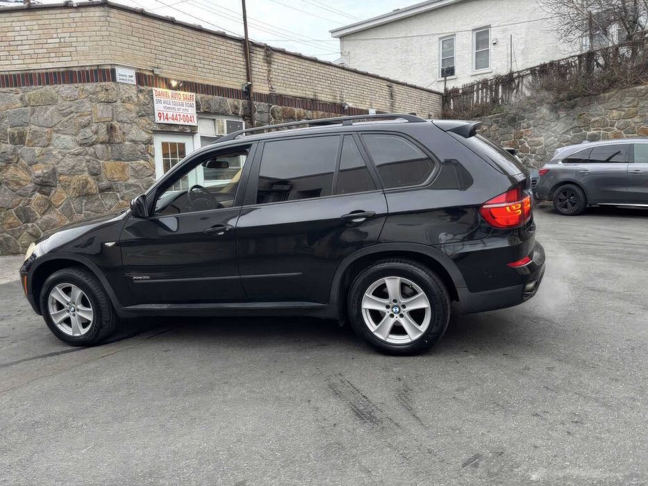 BMW X5 xDrive35i      2012