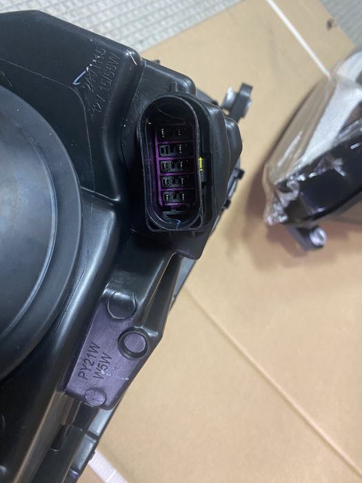 Фари VW Tiguan 2011-2017 року