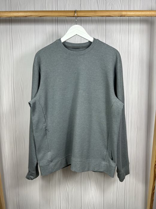 Nike Yoga Crew Grey світшот кофта з гарним базовим дизайном Розмір М