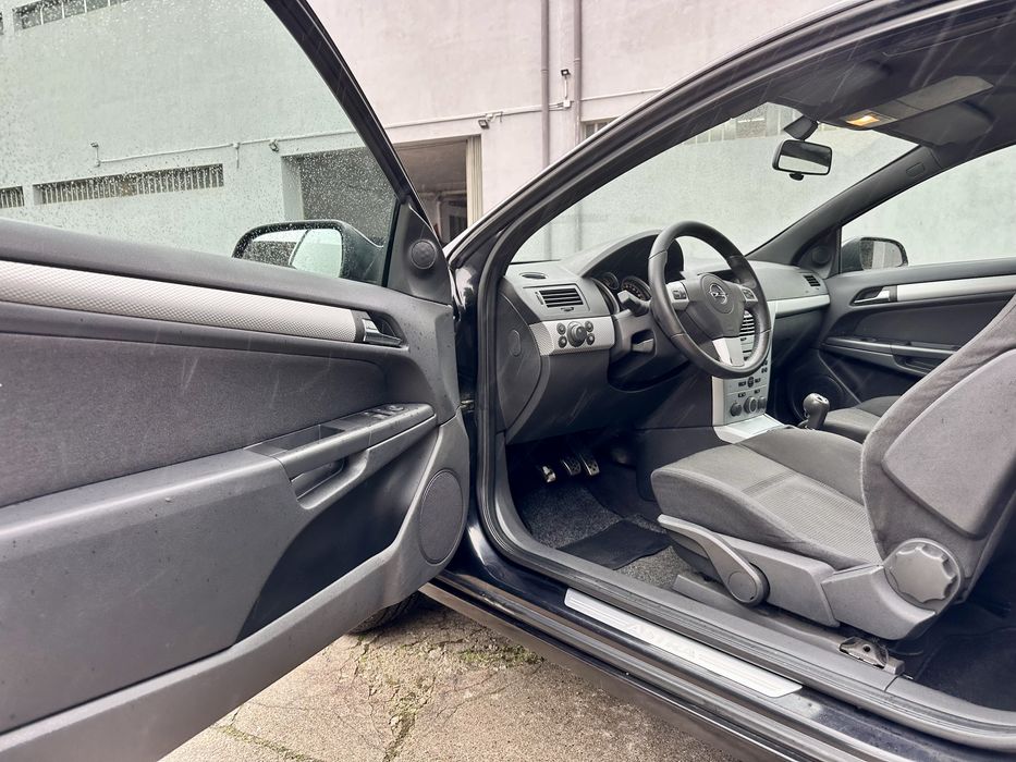 Opel Astra GTC 1.3CDTI