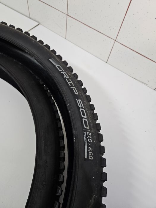 Pneus 27.5 DH 2.60