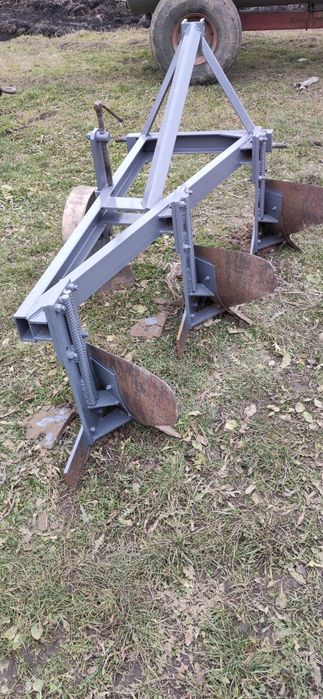 Продам плуг 3 на 30