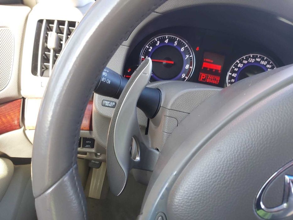 Infiniti G37x sedan, polski salon.
