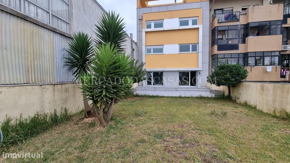 Apartamento T1+1 -Terraço, Jardim Privativo Espinho