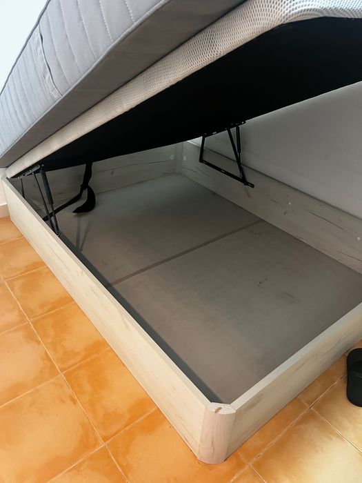 Sommier 140x190 + colchão molas ensacadas