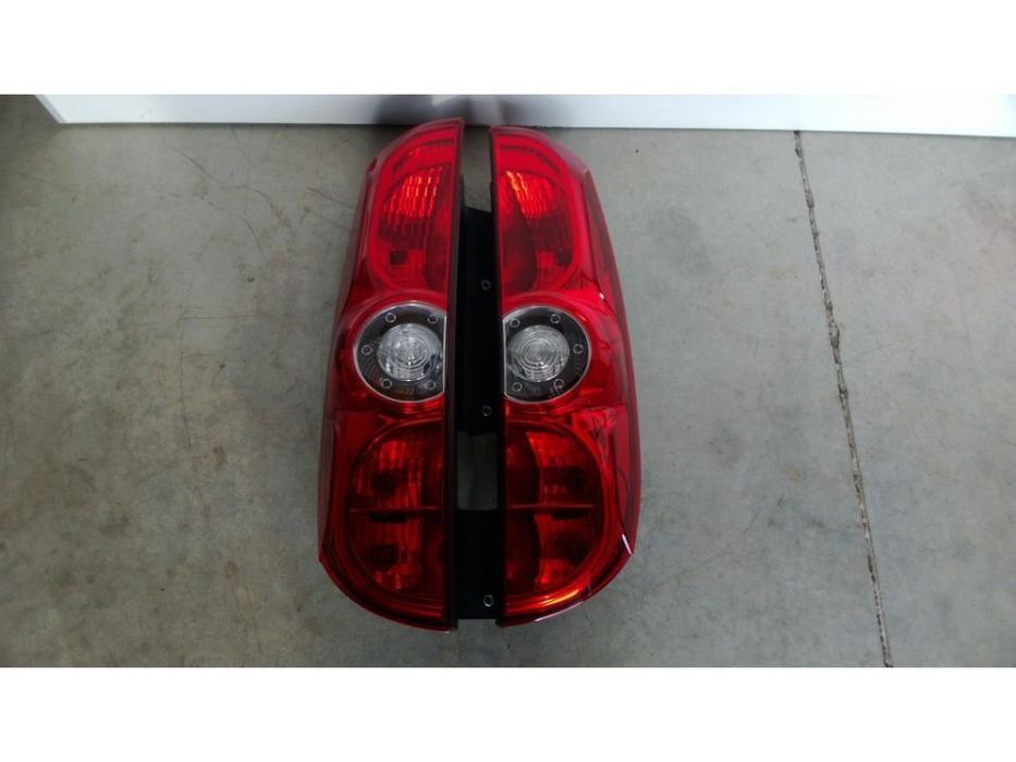 Farolins Opel Combo / Fiat Doblo 2013