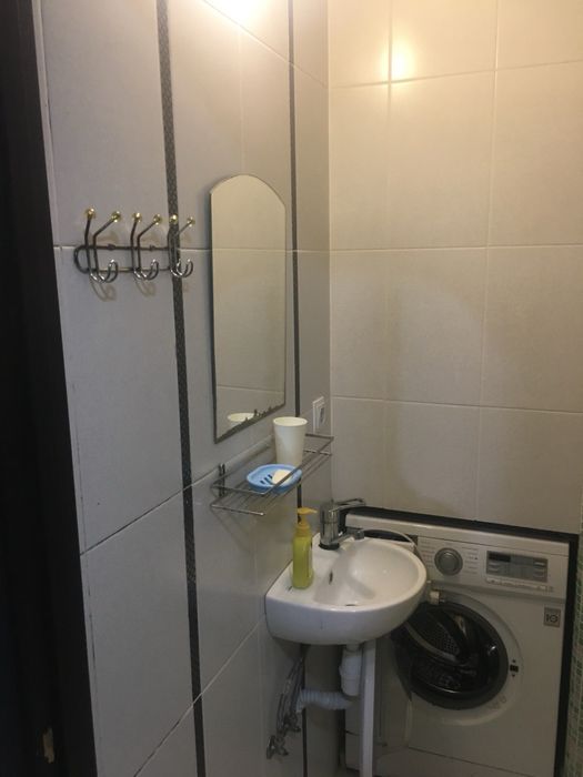 Здається квартира подобово на Довженка