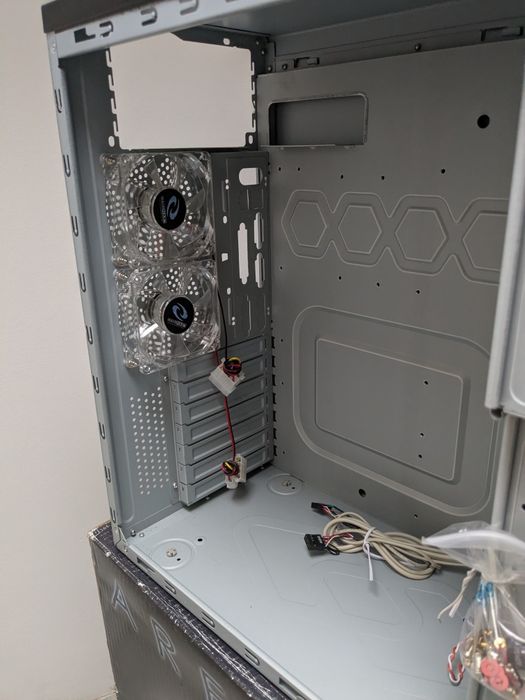 Obudowa komputerowa PC RAIDMAX ARES ATX-801WBP