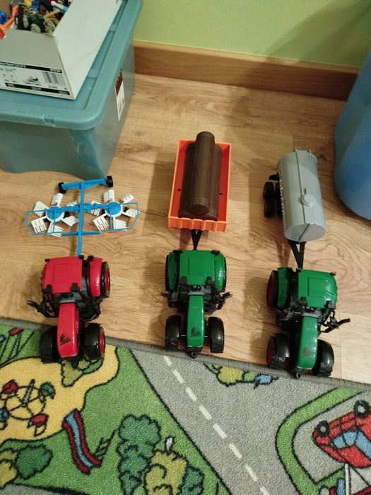 Brinquedos - 3 Tratores