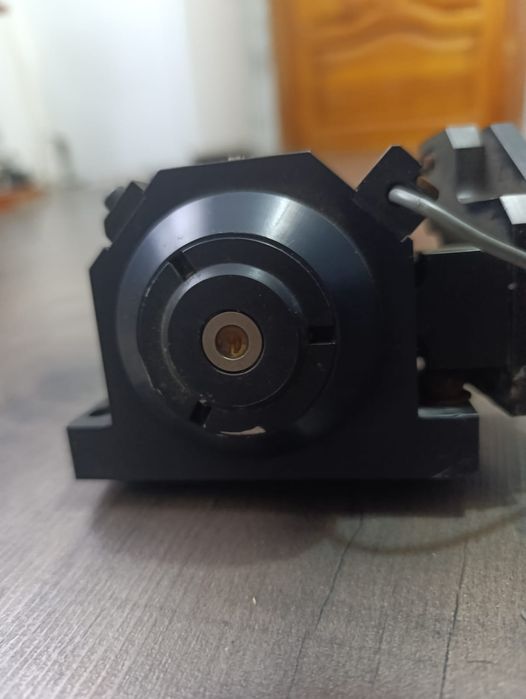 Лазерна головка Normoptik LBQ UV + датчик Baumer OADM 12I44