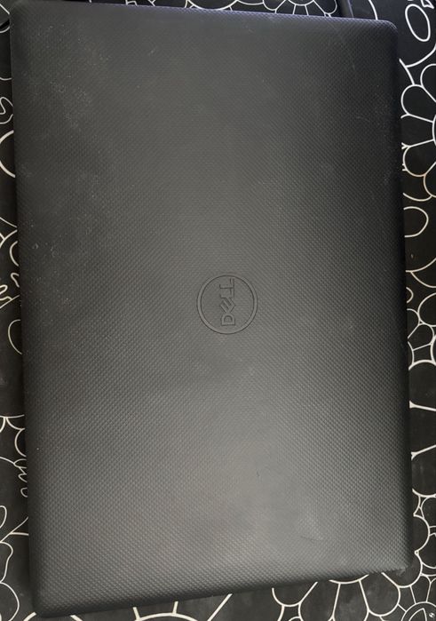 Laptop DELL vostro 3000