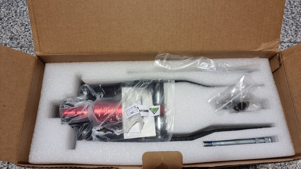 Trotinete elétrica Xiaomi Mi M365 Pro preta - SEM USO!!