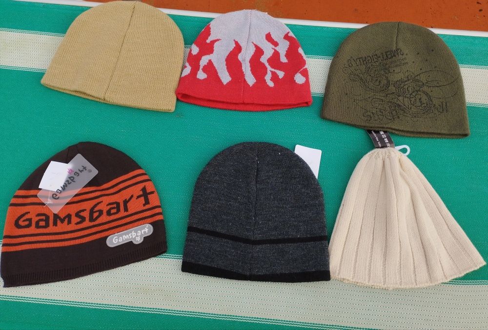 Carapuço, gorro. Novo
