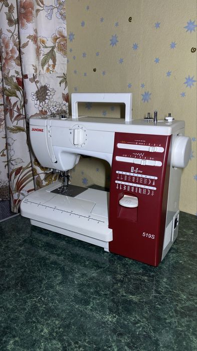 Швейна машина (машинка) janome 519s