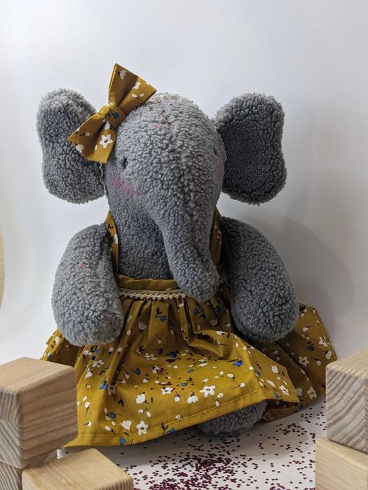 М'яка іграшка ручної роботи. Слоник-унікалний подарунок для дитини.