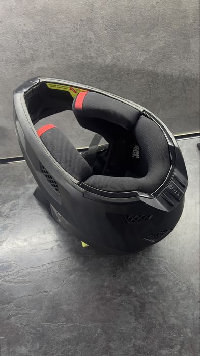 Оригінальний шолом FOX RAMPAGE PRO CARBON