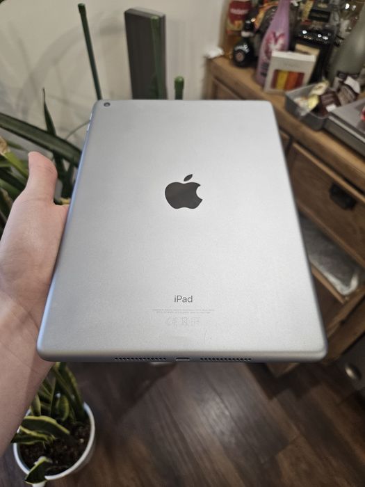 Apple iPad 6 generacji | Stan bardzo dobry | Touch ID nie działa