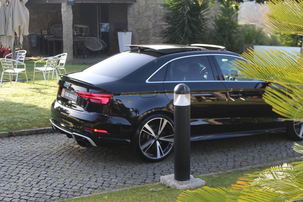 Audi RS3 Limousine 2.5 TFSI quattro S tronic