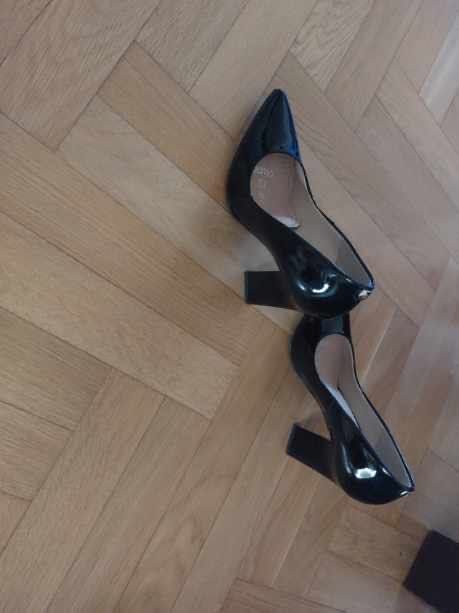 Buty  na obcasie firmy Bayla