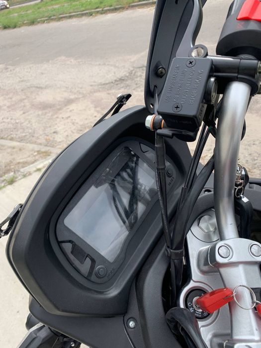 2025 Мотоцикл SP300T-5 SPARK Мото-Кроха
Мотоцикл SPARK SP300T–5 – ця м