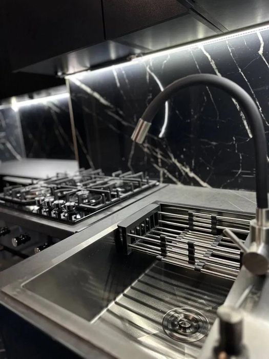 Продаж 2-кім квартира 50 м.кв 1/1ц вул.Шота Руставелі 105000$