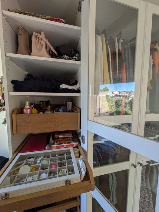 Roupeiro modular IKEA:  3 módulos com portas de vidro