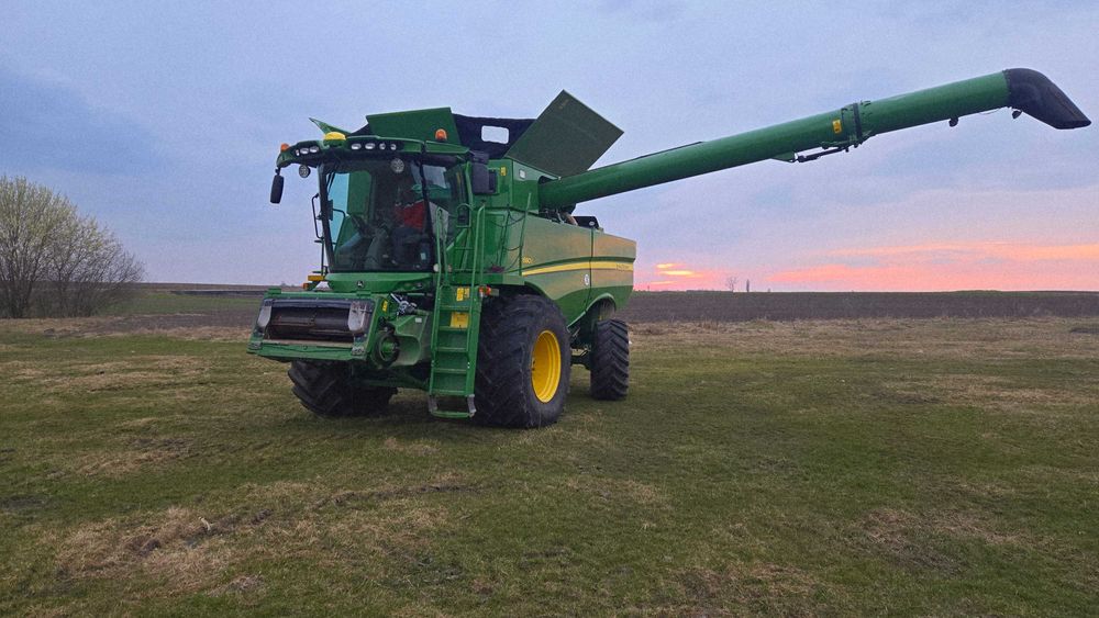 John deere S680i