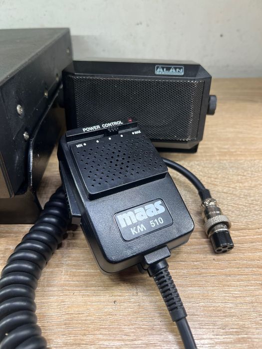 Zewnętrzny głośnik mikrofon ze wzmocnieniem Alan 87 z płytka echa.