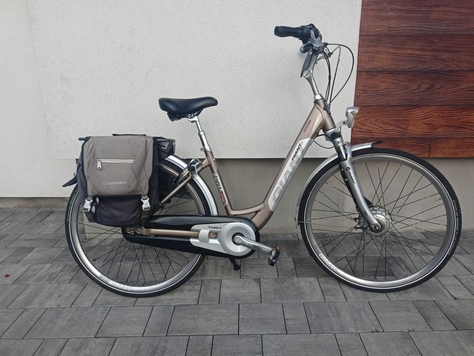 Rower elektryczny Giant Twist
