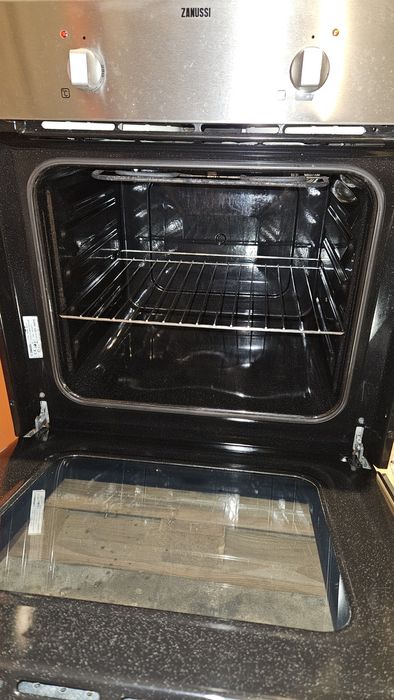 Forno de encastre Zanussi