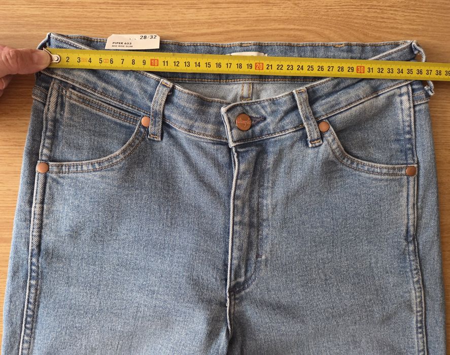 Nowe dżinsy Wrangler W28 L32