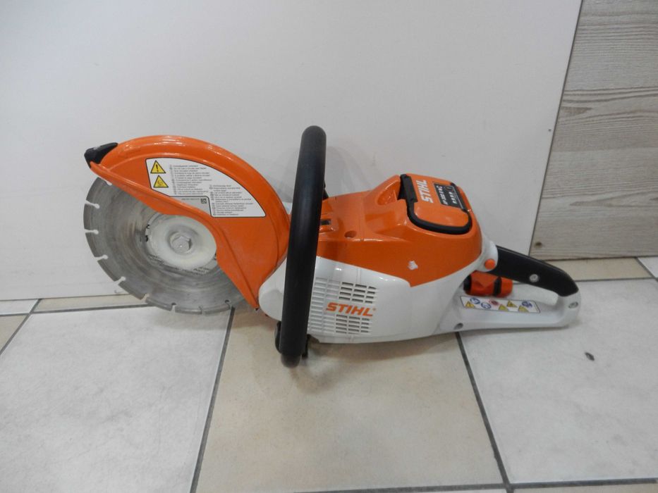 Stihl TSA 230 Przecinarka akumulatorowa, akumulator, ładowarka
