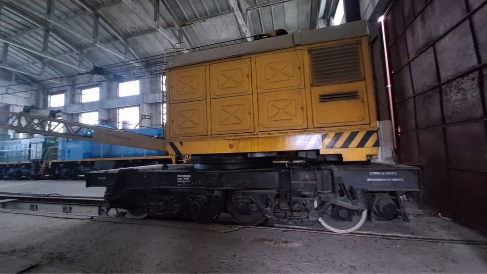 Продам залізничний кран КЖДЕ-16 1991 року