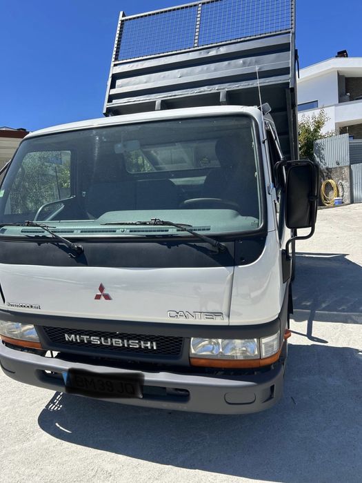 Venda Mitsubishi canter 2003 com 136000Kl