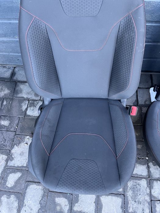 Fotel lewy prawy kanapa opracie Ford Focus MK3 ST-LINE Grzane europa