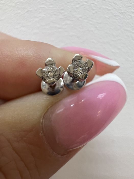 Золотые серьги пусеты с бриллиантами белое золото 585 пр