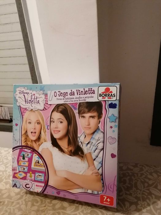 Vendo jogo O JOGO DA VIOLETTA muito bonito como novo