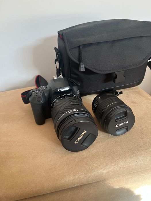 Canon EOS 250D + 2 Lentes + Mala – Como Nova (Usada apenas 2 vezes)