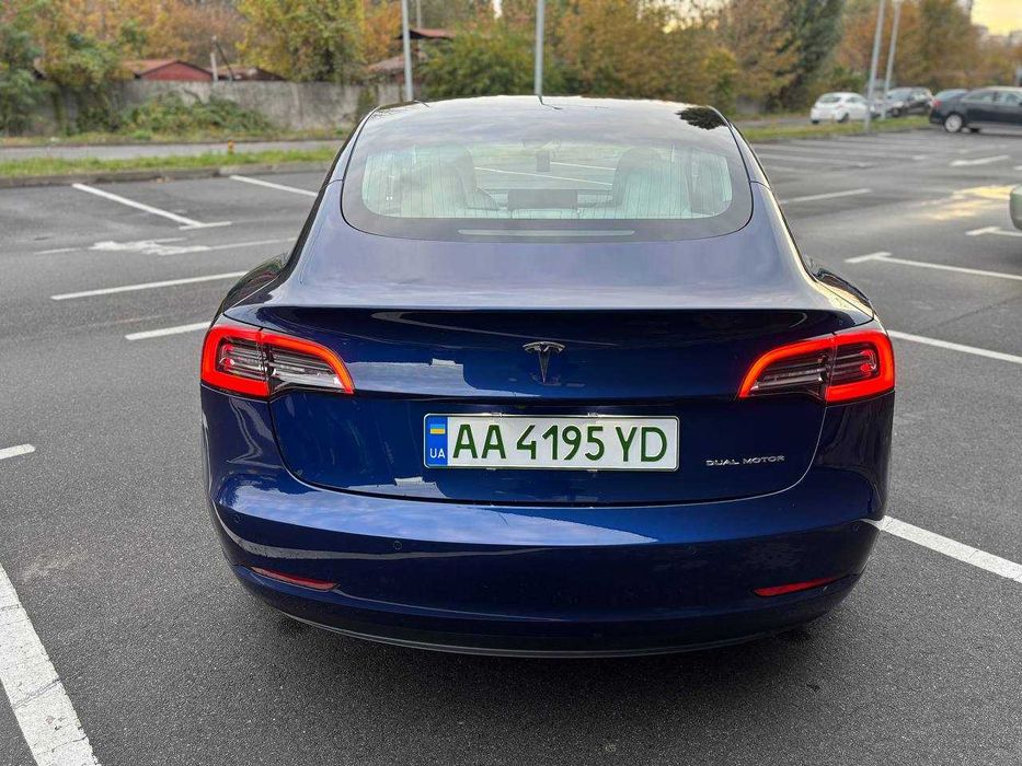 Продам Tesla Model 3 2020