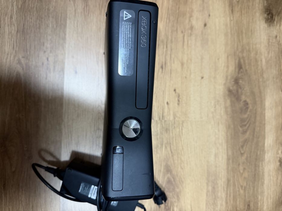 Xbox 360 s приставка