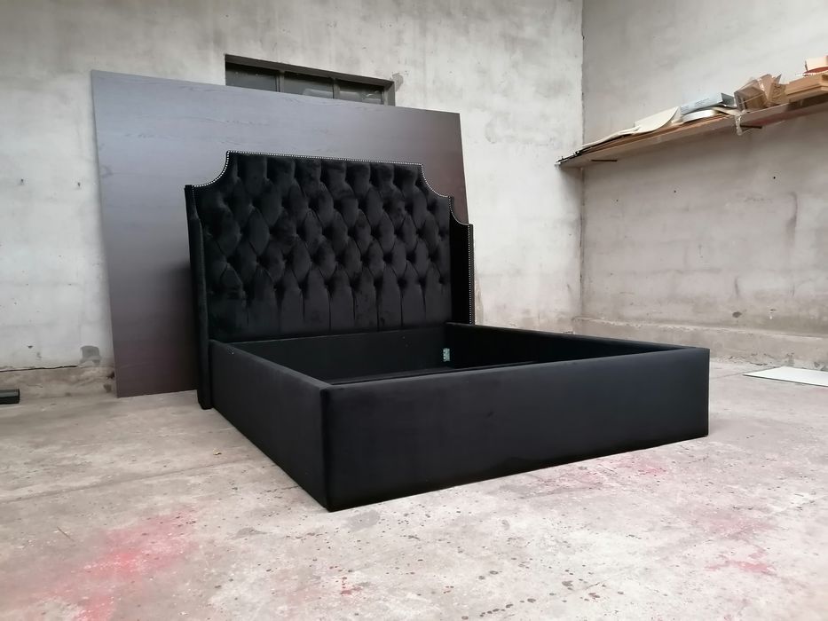 Łóżko pikowane glamour welwet swarowski kryształki chrom pinezki