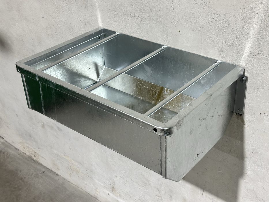 Karmidło dla konia bydła żłób dla konia ocynk ogniowy