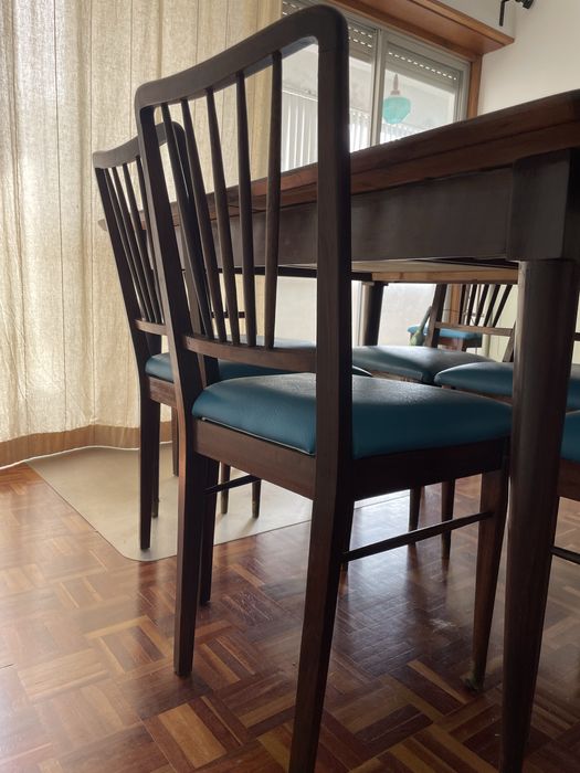 Mesa e cadeiras vintage