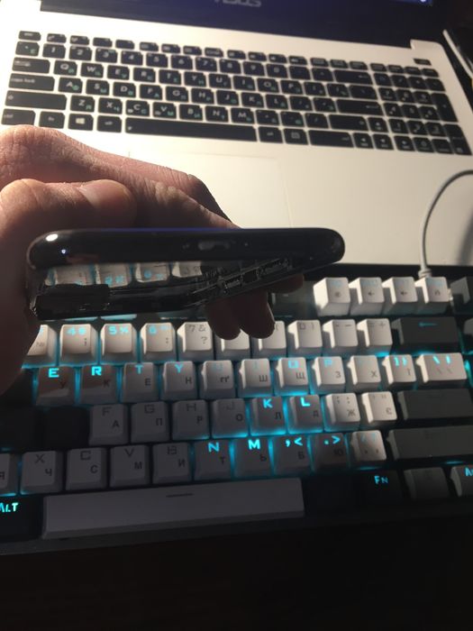 Продам корпус iPhone 11 pro стан 9/10