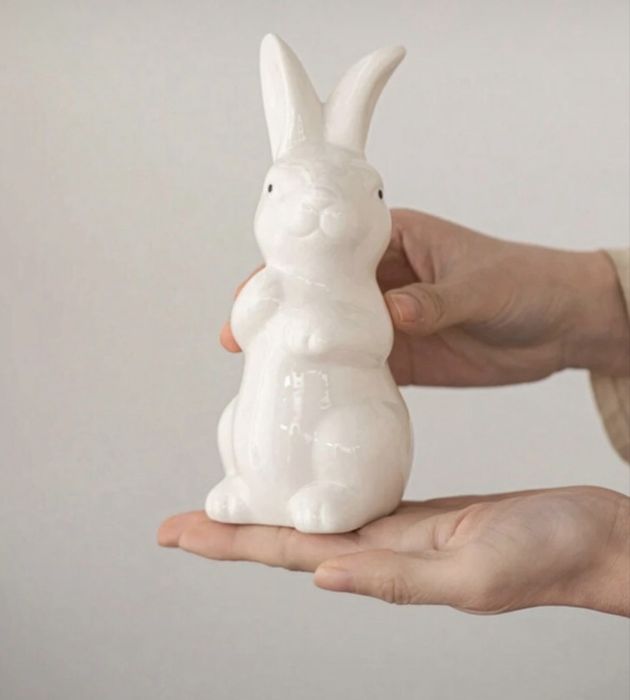 Zając wielkanocny bialy .