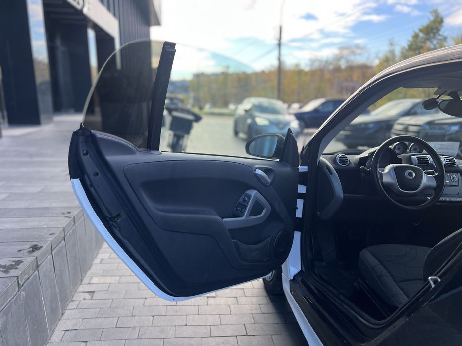 ОРЕНДА АВТО Smart Fortwoo ЕЛЕКТРО автомат