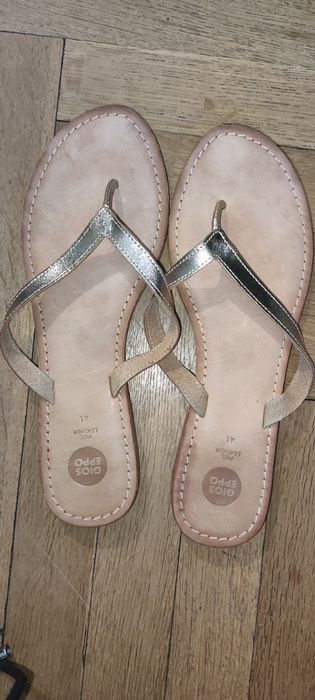 Sandały Gioseppo Skóra naturalna złote r. 41