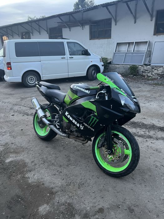 Kawasaki ninja zx9r 2004 рік