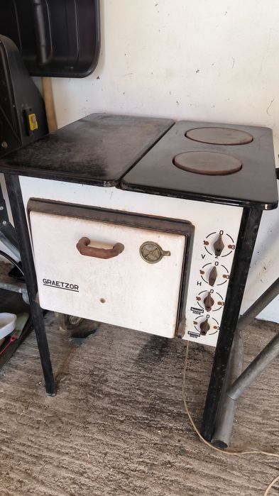 Zabytkowa kuchenka elektryczna