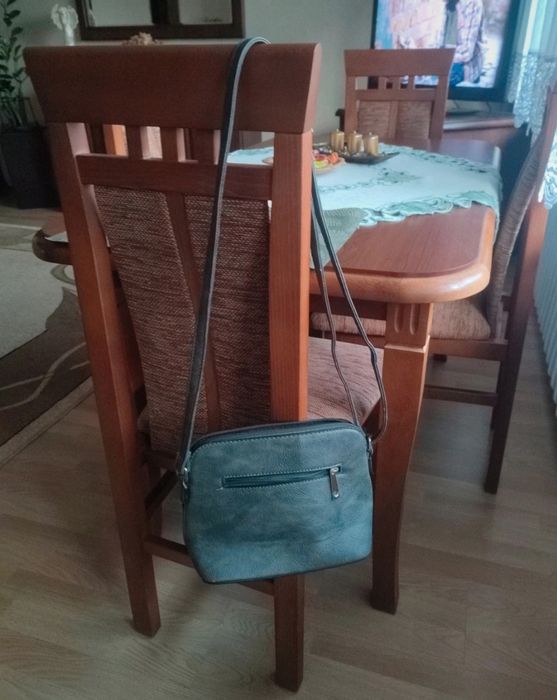 Fajna, elegancka torebka damska. Piękny kolor. Jak nowa !